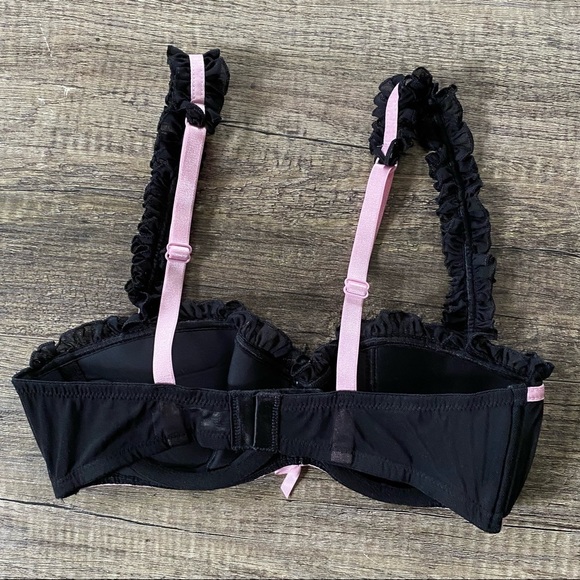 Chantal Thomas’s Victoria Secret French Bra Size 34C - Picture 4 of 9